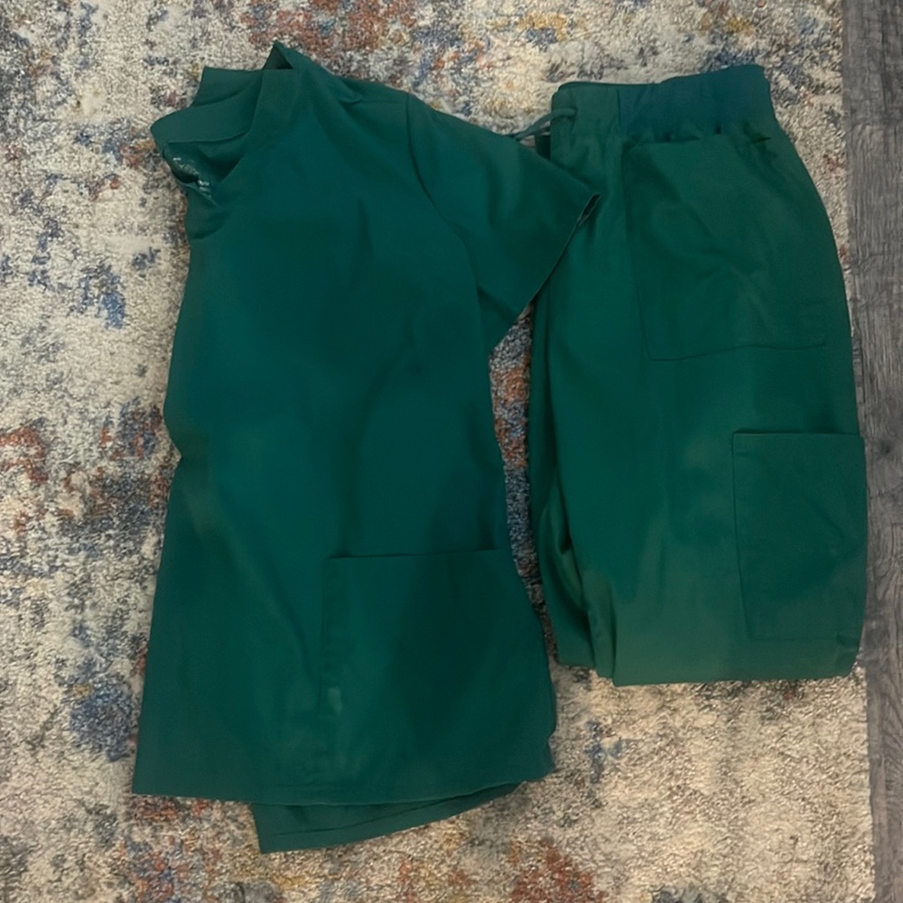 Hunter green Jaanuu scrub set